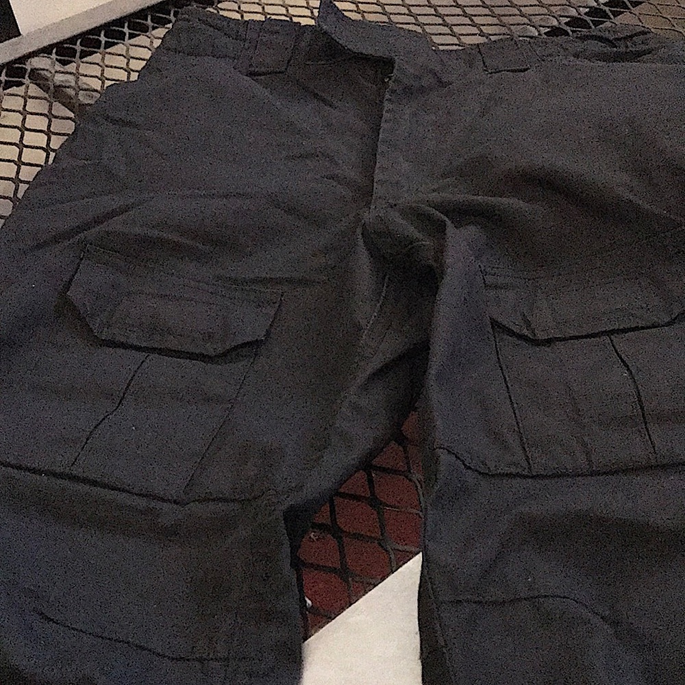 Size 28 Black cargo pants with Velcro straps